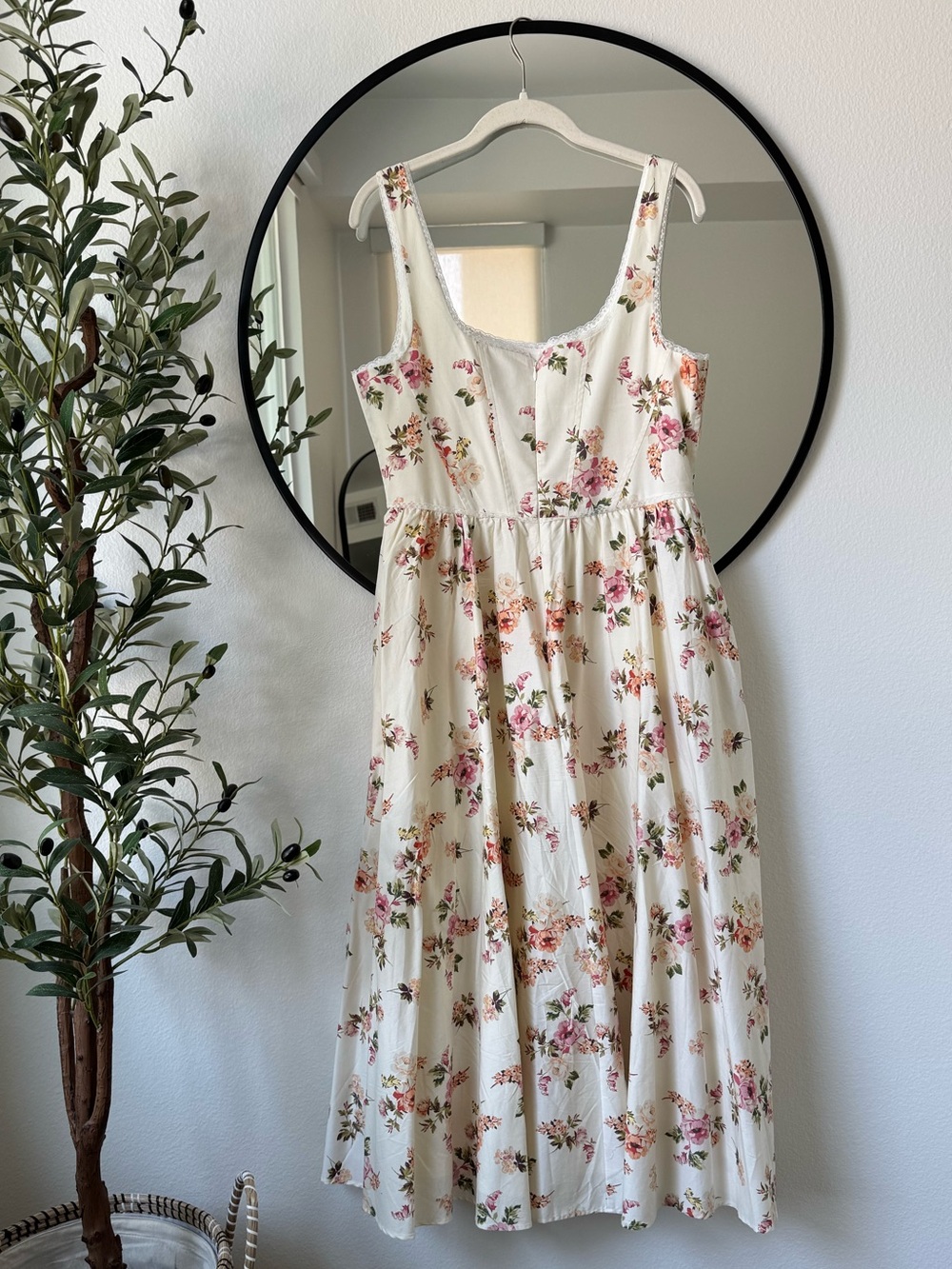 WAYF Cream Floral Corset Midi Dress with Pink & Green Accents L - Picture 3 of 8